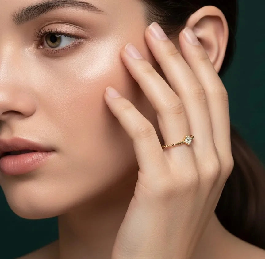 Livestyle detail prsteňa na ruke 