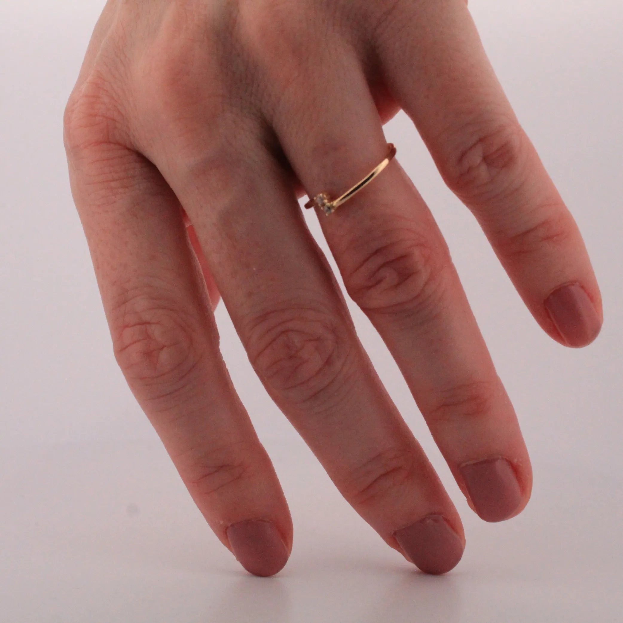 DUO LINA | Jemný zlatý prsteň s dvojicou zirkónov