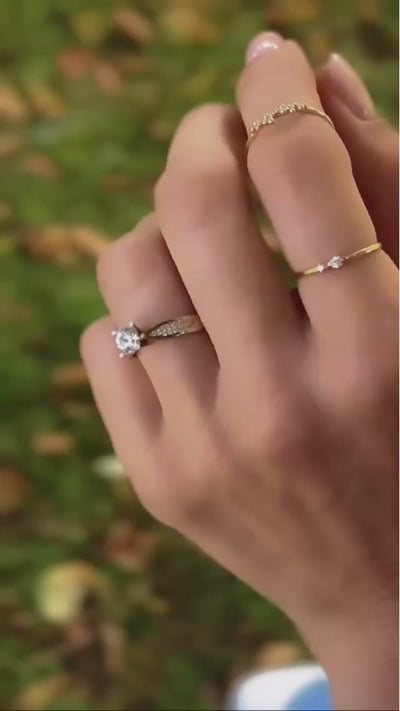 AMORE | Romantický zlatý prsteň s otvoreným srdcom a zirkónom video 2